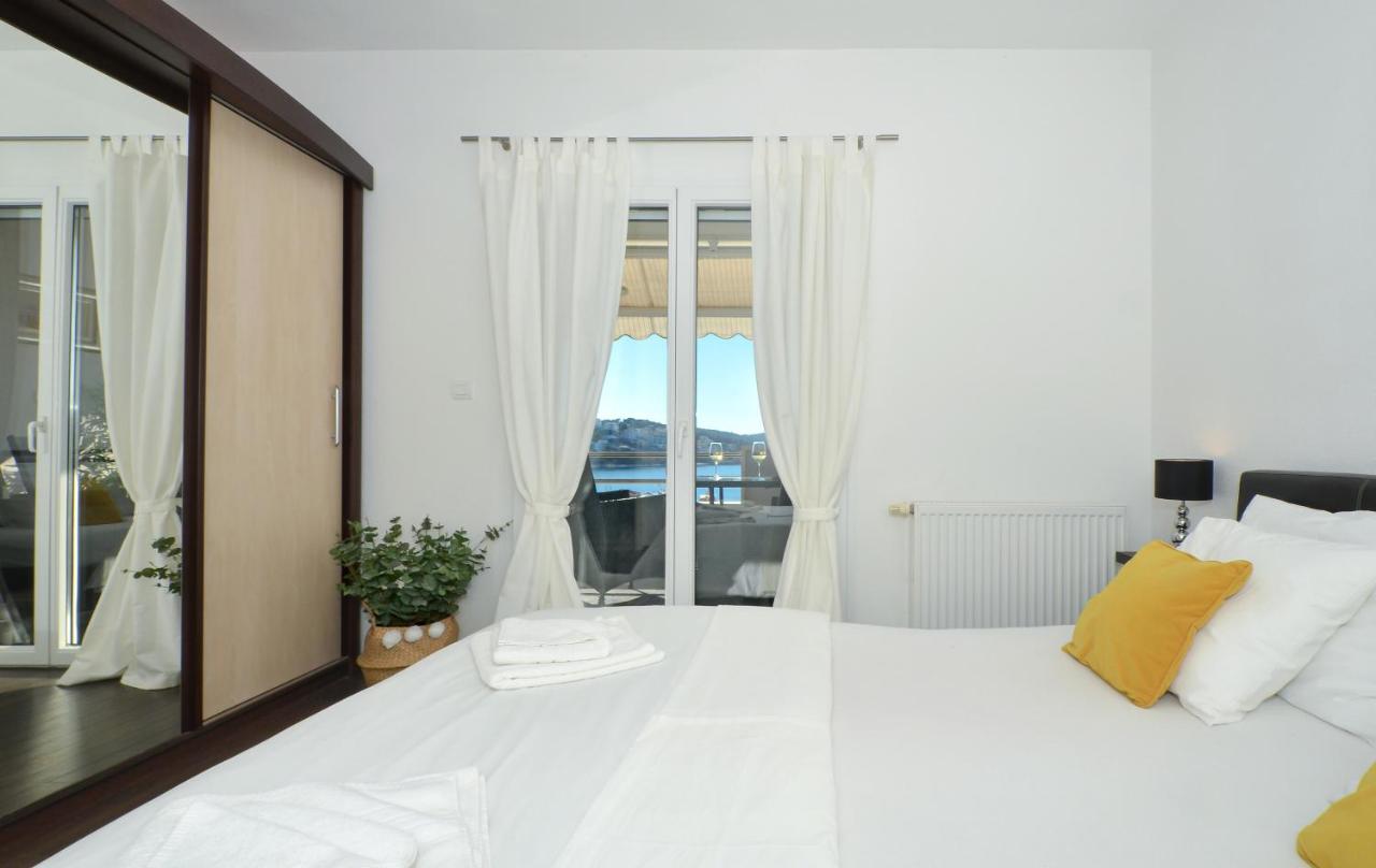 Copacabana Beach Apartments Trogir Extérieur photo