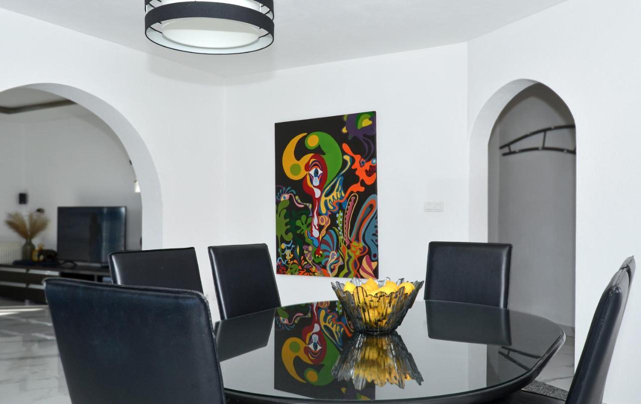 Copacabana Beach Apartments Trogir Extérieur photo